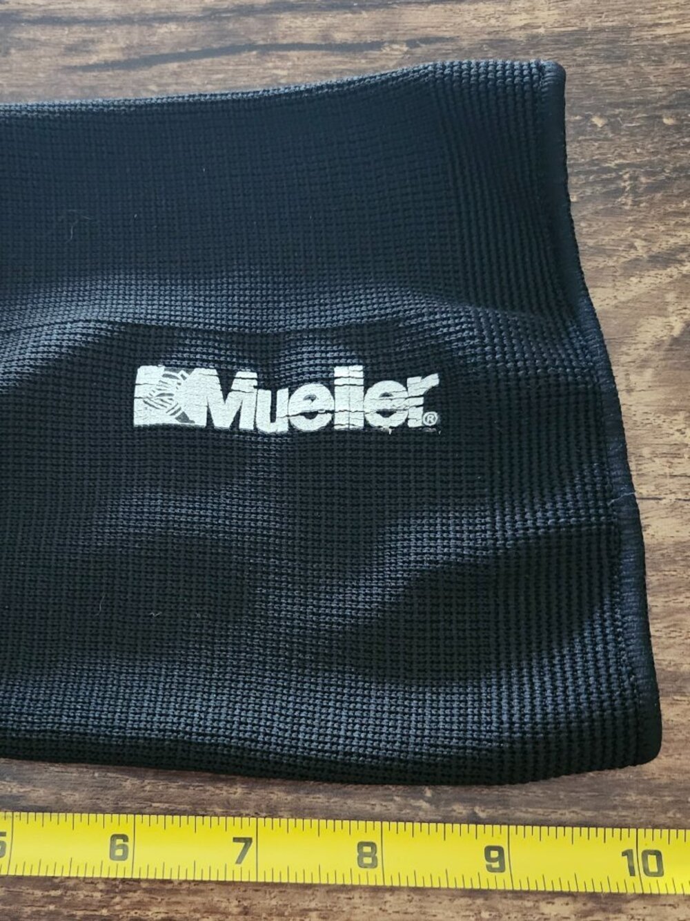 Mueller Knee Support Elastic Compression Sleeve Athletic Brace USED